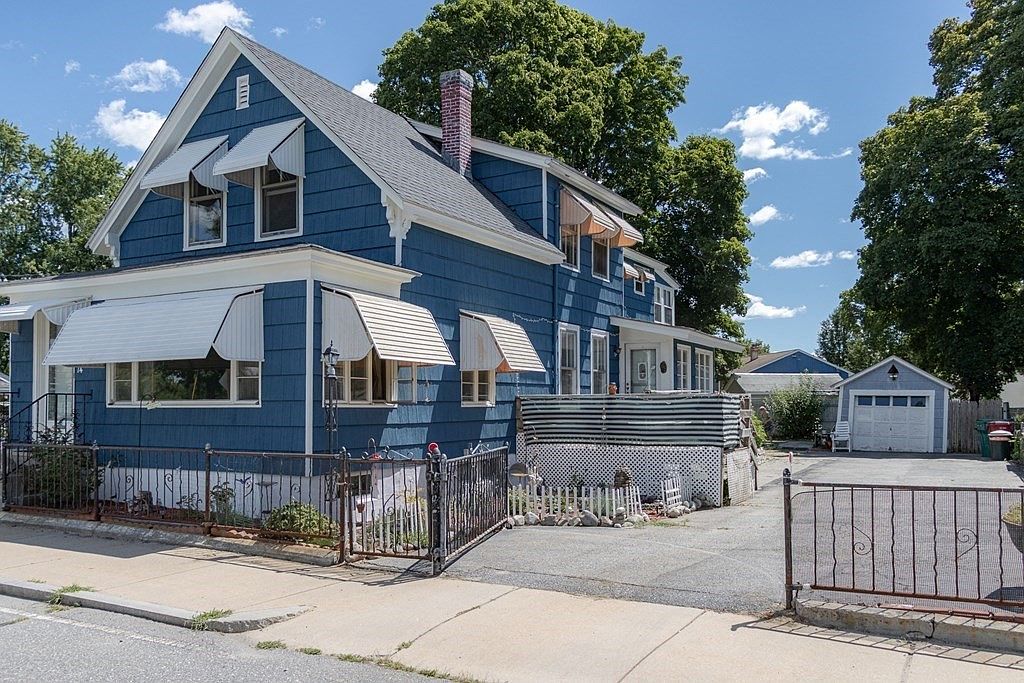 74 Carlisle St 2, Lowell, MA 01852 Zillow