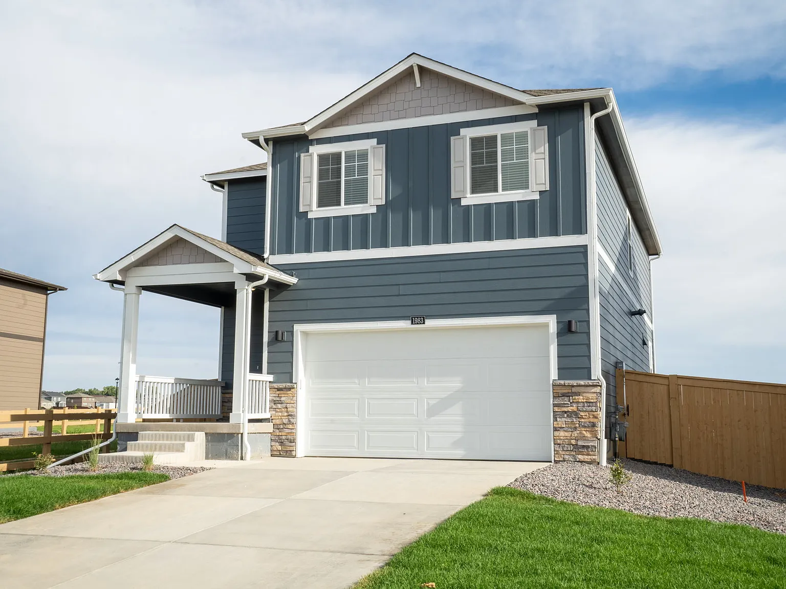 4 bed, 2.5 bath, 1953 sqft, $2,745 — Photo 3