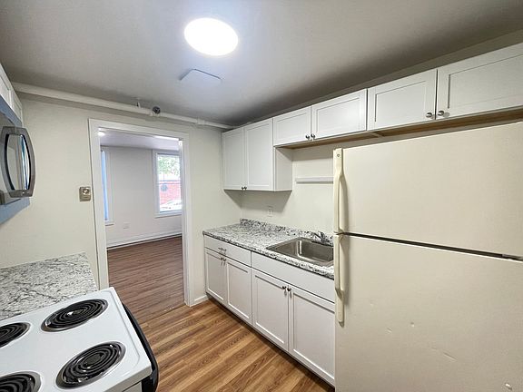 2nd image of 251 Pine St #101