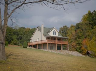 2751 S Happy Hollow Rd, Bloomfield, IN 47424