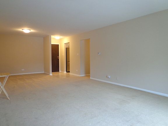 5th image of 245 S Park Ln Unit 116
