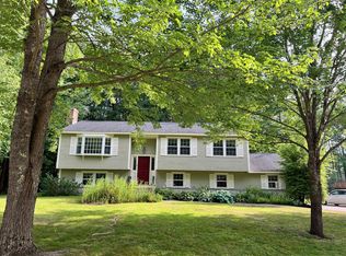 8 Mallard Dr, York, ME 03909