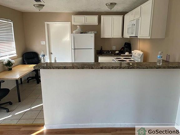 5th image of 11202 Glenhollow Dr