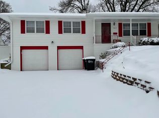 9617 Redman Ave, Omaha, NE 68134