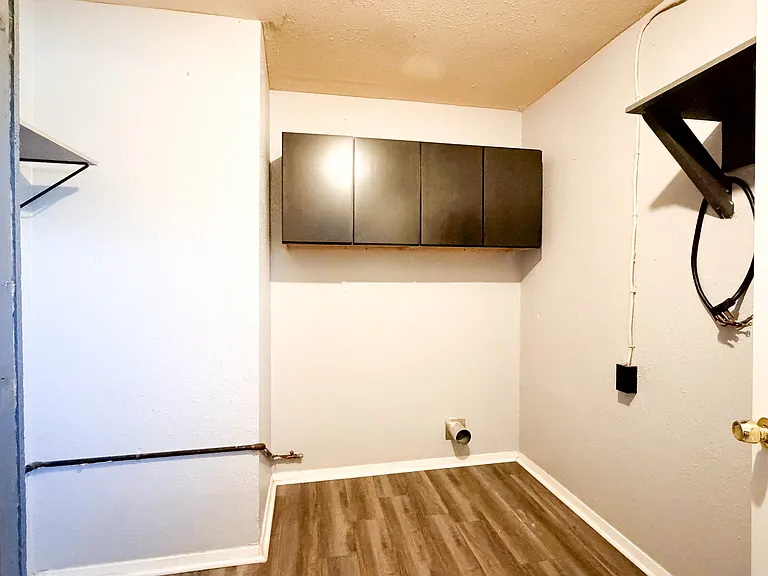 1204 Chippendale Dr — Photo 13