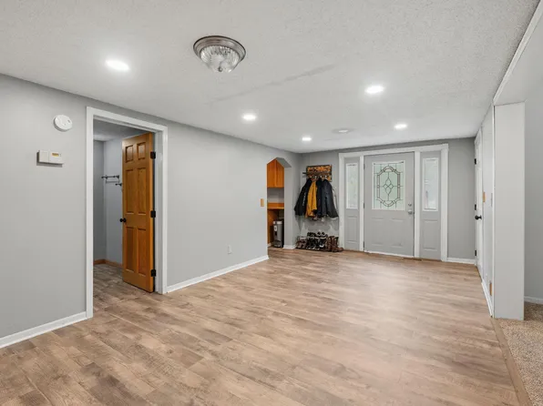 28329 99th St NW, Zimmerman, MN 55398