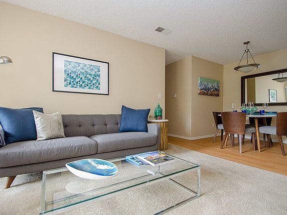 4th image of 2540 Sunset Dr #L-257