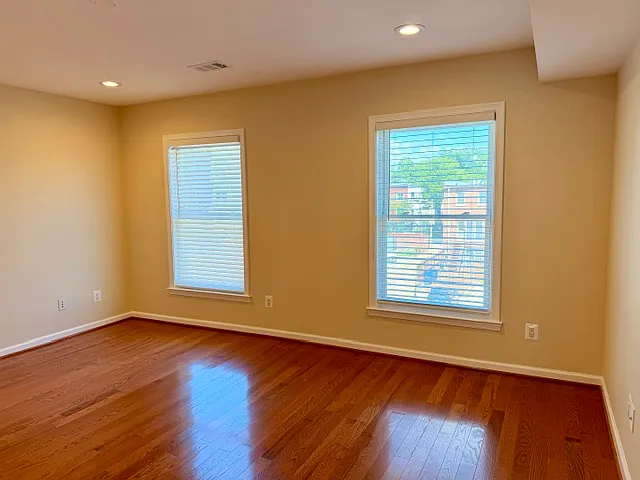 1116 K St SE — Photo 22