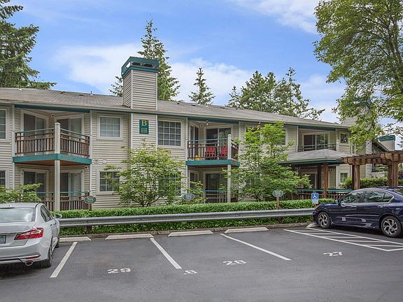 3rd image of 9200 Redmond Woodinville Rd NE APT D129