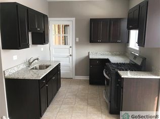 7255 S Phillips Ave APT 2B, Chicago, IL 60649