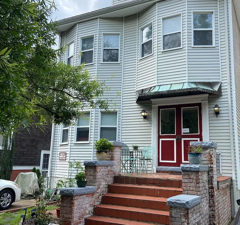 737 W Princess Anne Rd #3