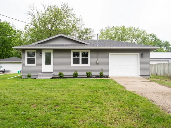 209 Market Ave SW, Mitchellville, IA 50169