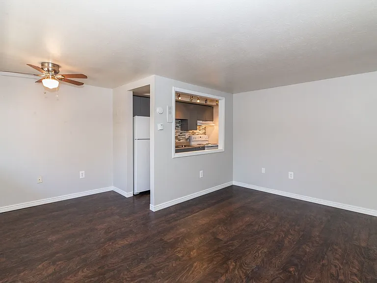 Dexter Street Apartments — Photo 18