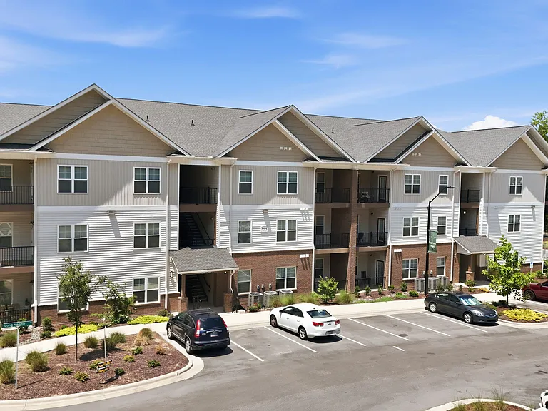 Pine Reserve Apartments — Photo 46