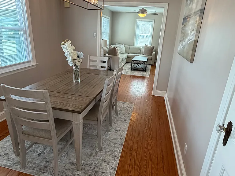 7703 Winchester Ave — Photo 11