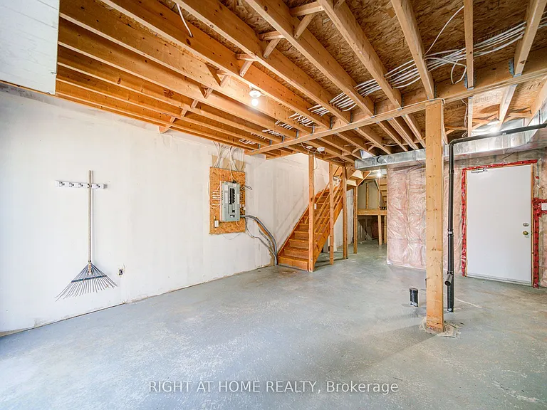 120 Railroad St #9 — Photo 27