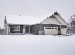 469 Dylan Ct, Hudson, WI 54016