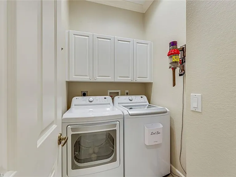 14734 Glen Eden Dr — Photo 21