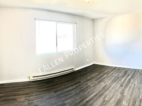 2nd image of 1805 E Parker Cir