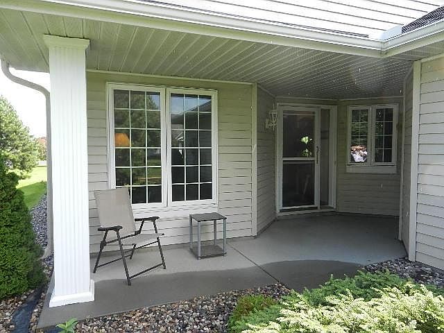 1st image of 7945 Barrymore Ln