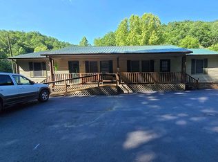 372 Castle Frk #A-B, Lowmansville, KY 41232