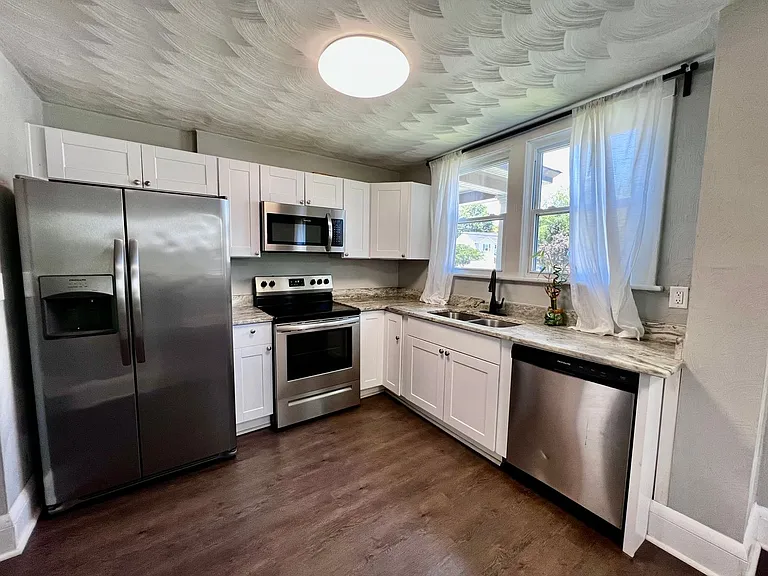 3436 Chesapeake Blvd — Photo 10