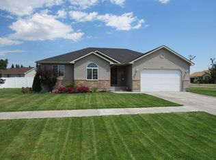 3555 E Red Cliff Blvd, Idaho Falls, ID 83401