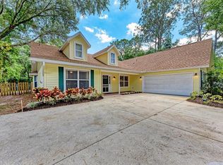 907 137th St E, Bradenton, FL 34212
