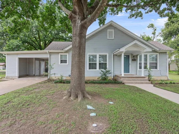 1607 N Harding Ave, Cameron, TX 76520