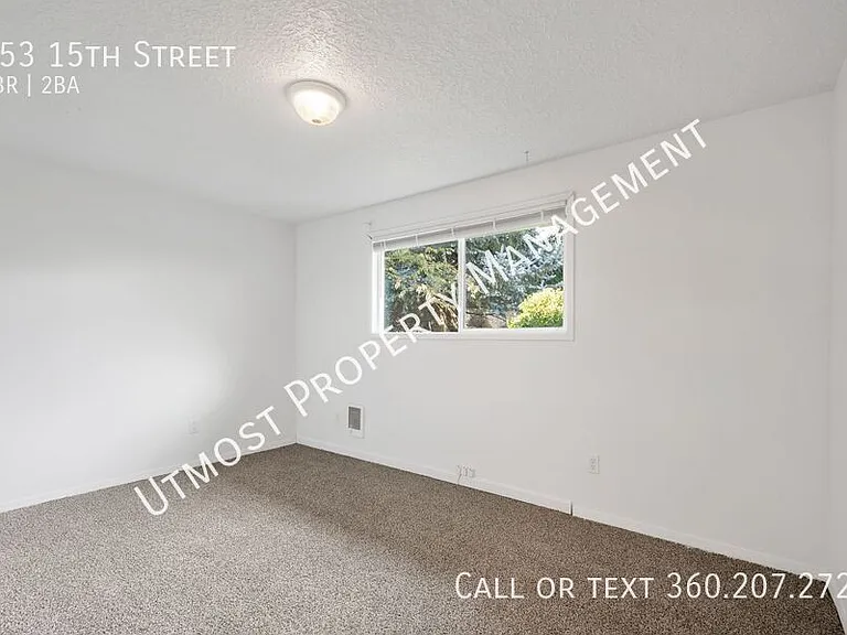 753 15th St — Photo 8