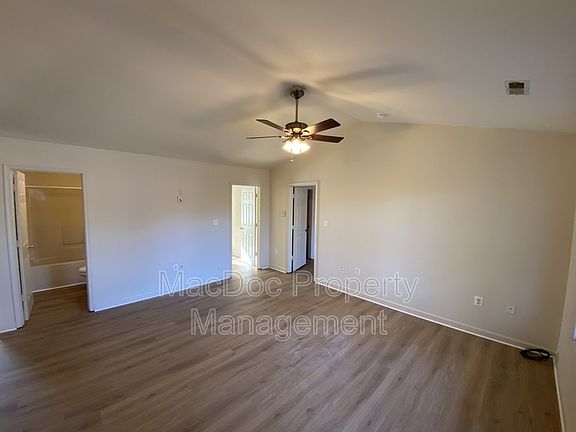 3rd image of 10502 Coles Ln