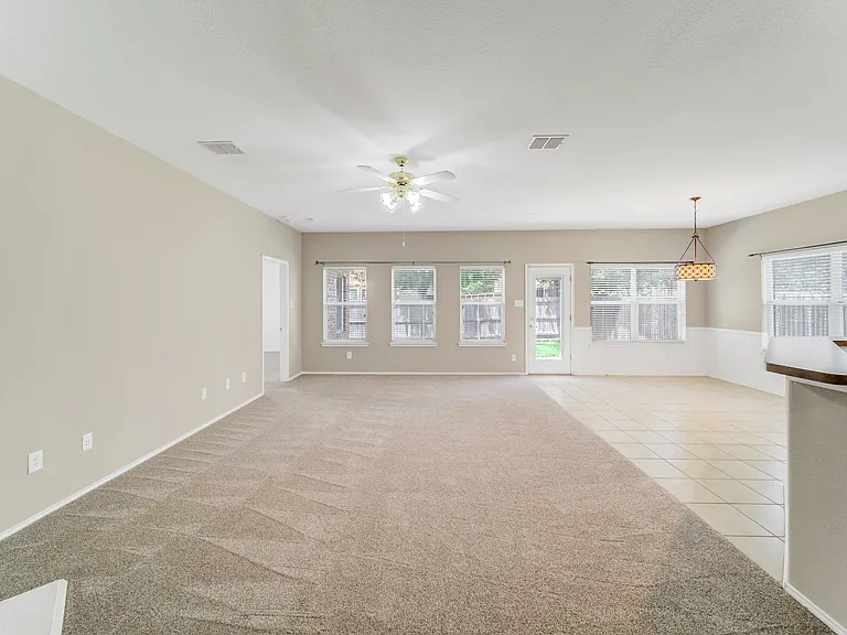 8162 Robertson Dr — Photo 21