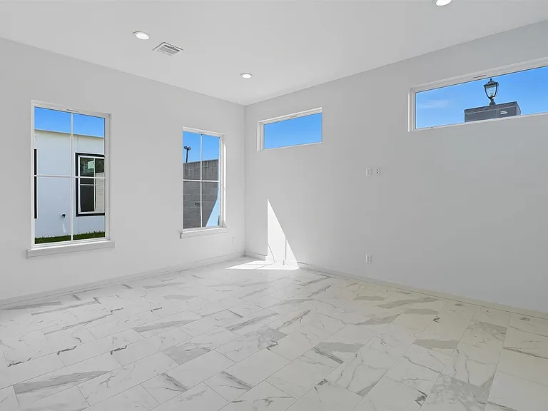 2924 El Fenice Ln — Photo 16