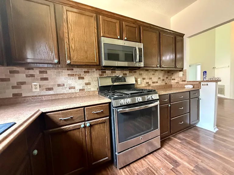 2107 Willow Way — Photo 8