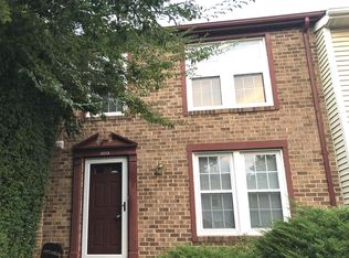 8014 Tyson Oaks Cir, Vienna, VA 22182