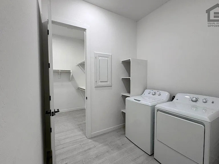 18108 W Morning Vista Ln — Photo 13