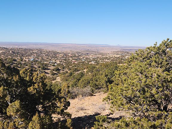 4th image of 56 Camino De Las Brisas