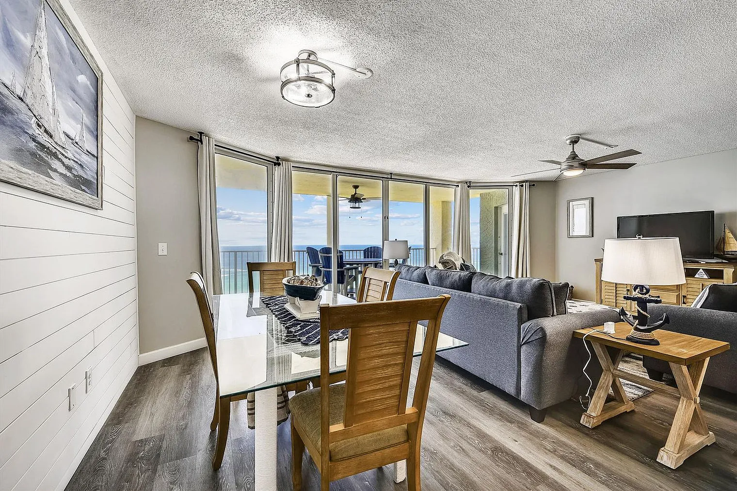 2 bed, 2.0 bath, 1323 sqft, $3,771 — Photo 4