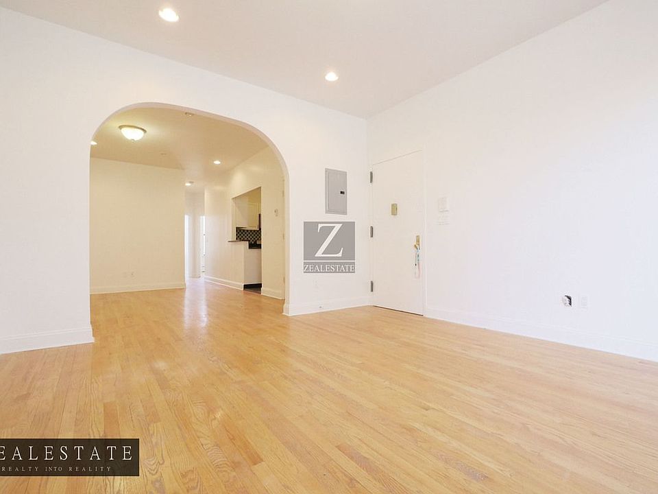 1st image of 2834 41st St APT 2
