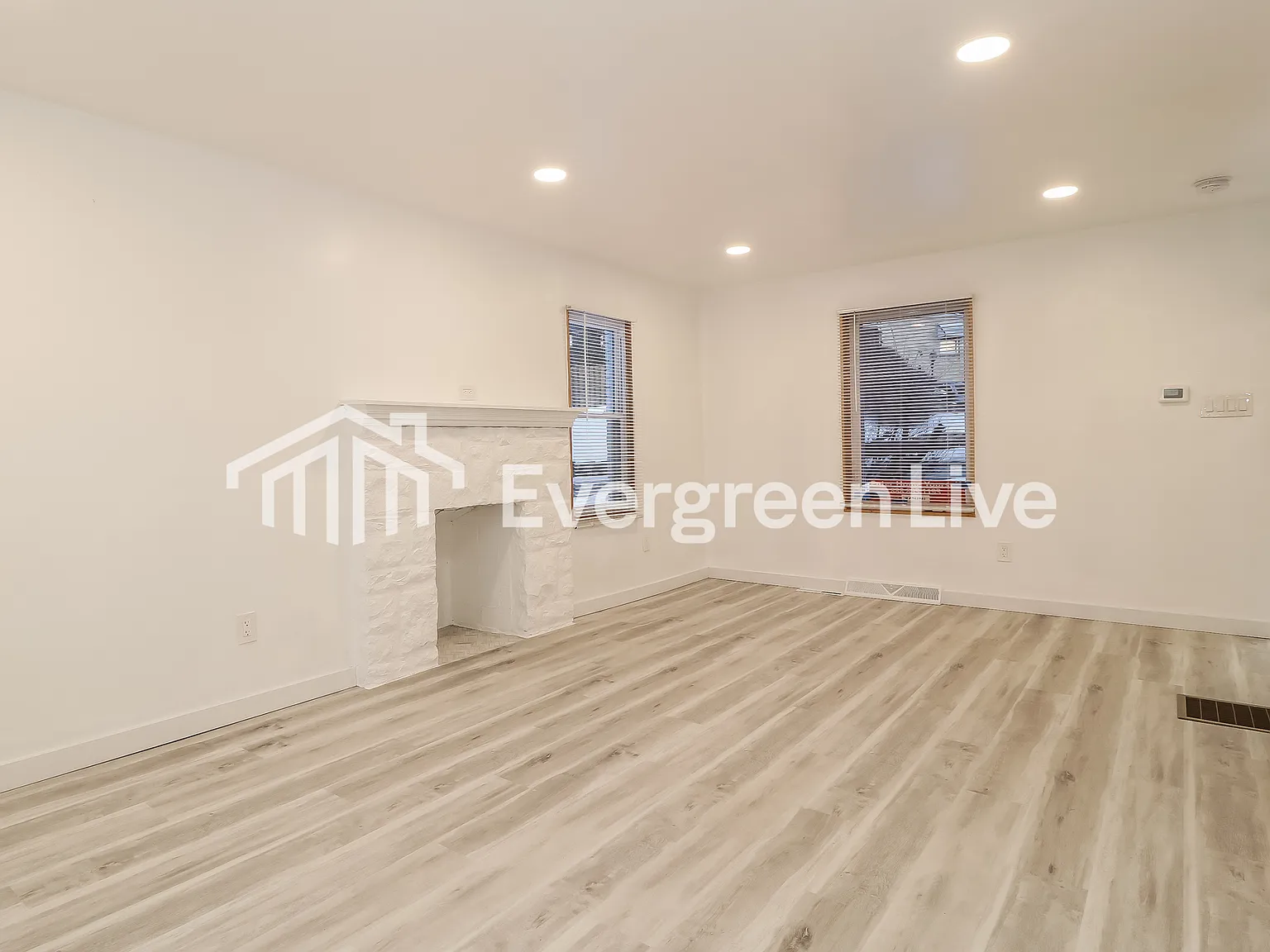 3 bed, 1.5 bath, 1137 sqft, $1,695 — Photo 4