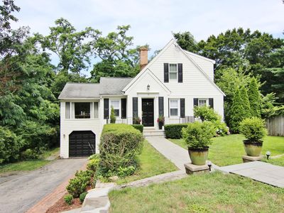 9 Hollow Tree Ridge Rd, Darien, CT, 06820