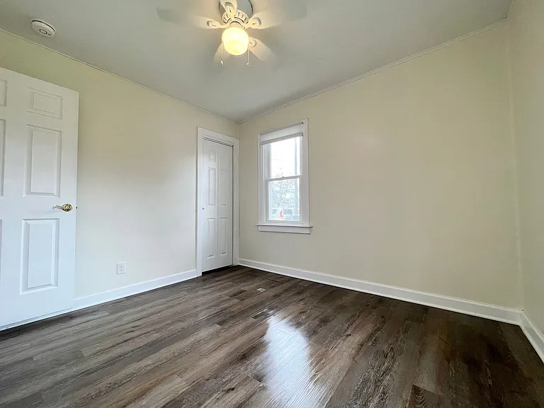 7531 N Inkster Rd — Photo 12