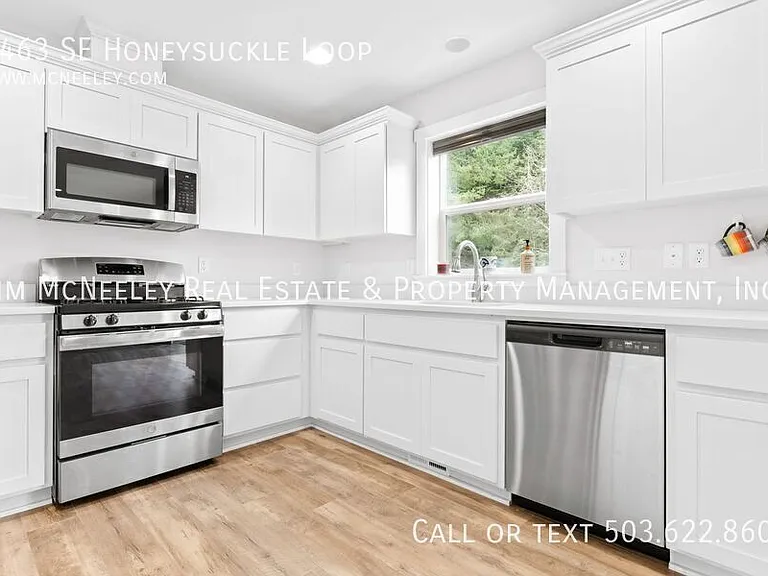 1463 SE Honeysuckle Loop — Photo 2