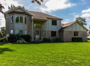 5558 Fieldbrook Dr, Shelby Township, MI 48316