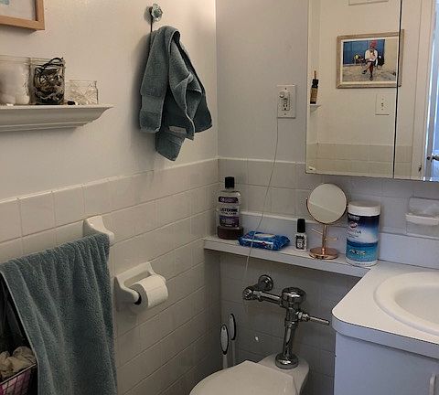 3rd image of 327 W 30th St APT 4G