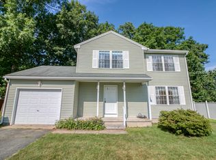 14 Pheasant Dr, Springfield, MA 01119