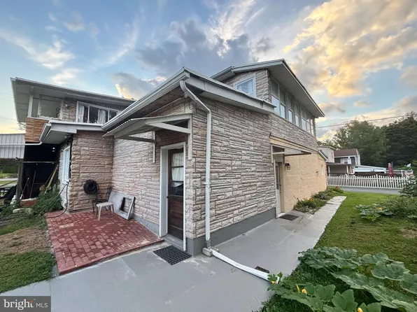 298 E Plane St, Gordon, PA 17936