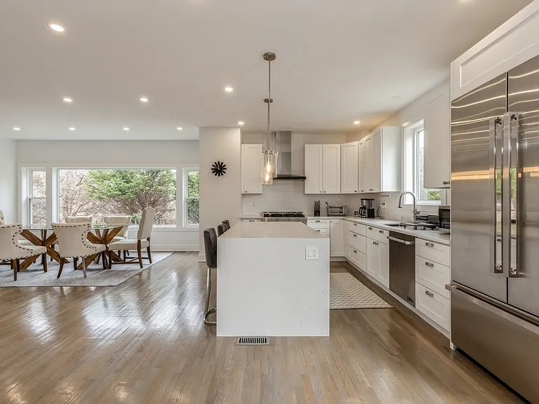 127 Highland Rd — Photo 3