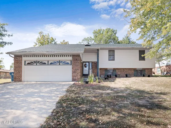 4908 Woodhaven Dr, Jefferson City, MO 65109