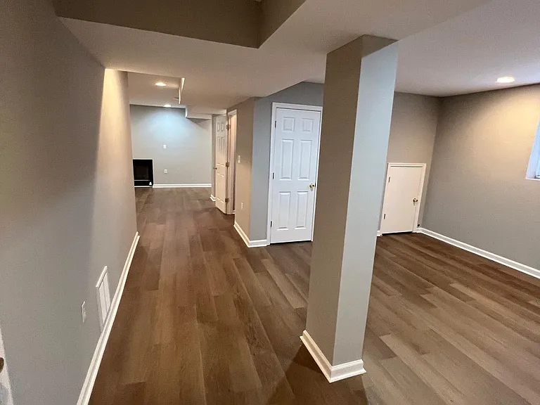 11211 Surry Woods Ct — Photo 17